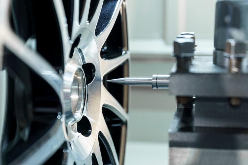 Diamond cut velgen beschadigd? CNC-afdraaien tot fabrieksnieuw